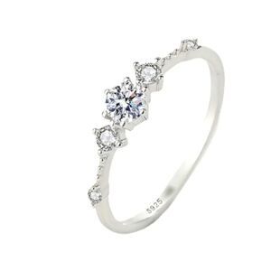 925 Sterling silver diamond ring sz 7